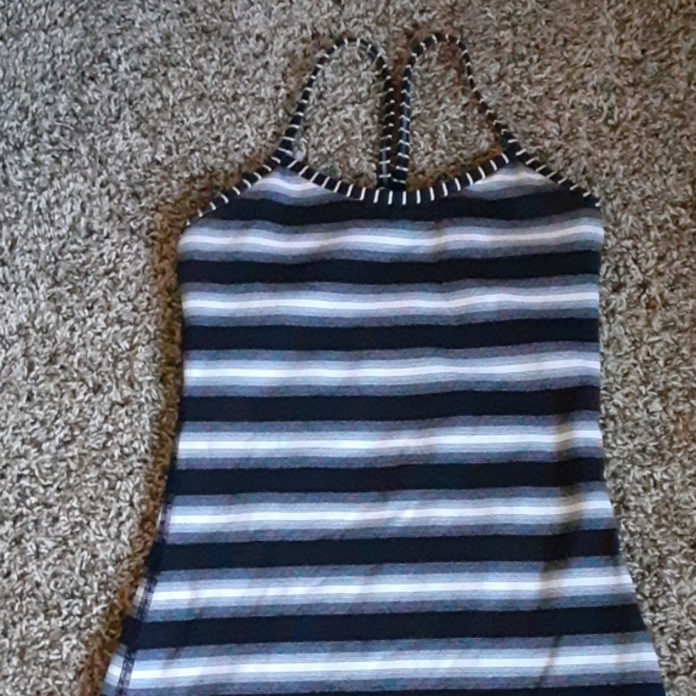 Lululemon tank